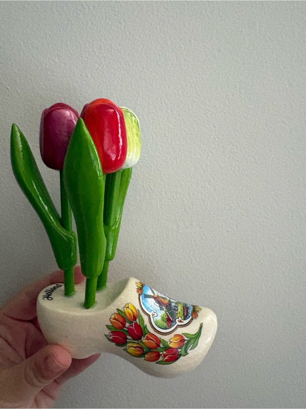 Hand-Painted Dutch Wooden Clog Vase with Tulip Stems - Red, Pink, Yellow, Green - Picture 2 of 3